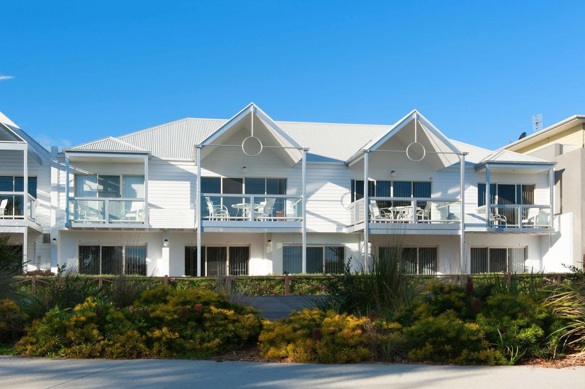 The Moorings At Metung Hotel Exterior photo